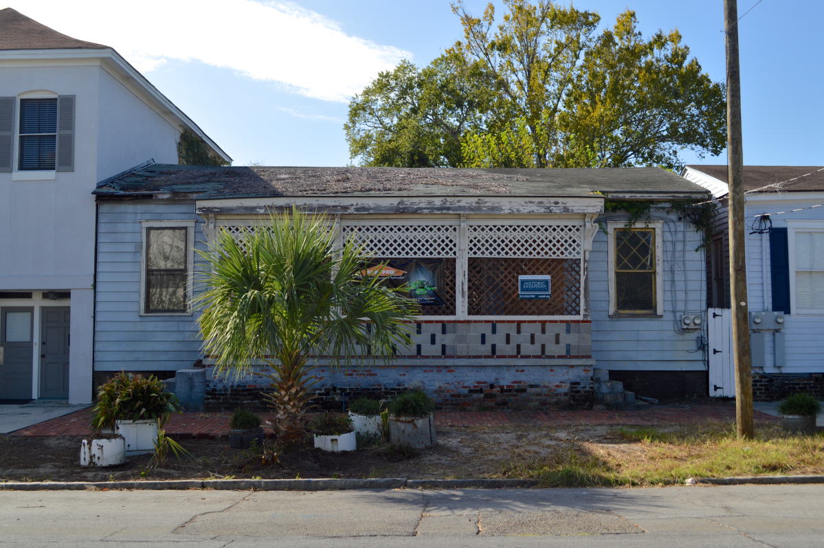 625-E.-Broad-sm